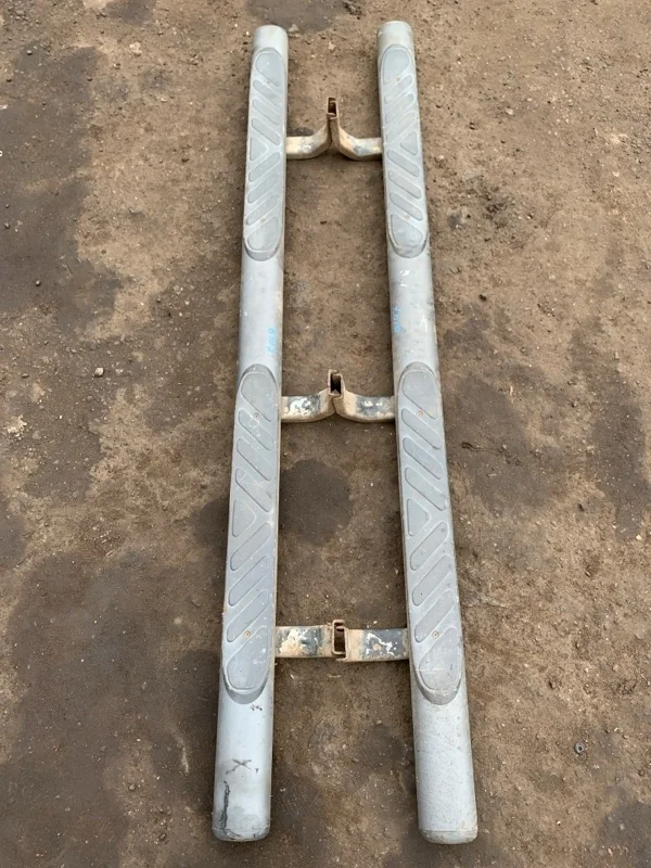 Подножка Nissan Navara (D40) 2004-2015 2008 96100EB10A ПИКАП 2.5 D YD25DDTI
