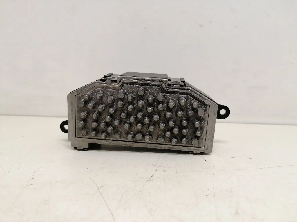 Реостат печки Audi Q7 2010 4L