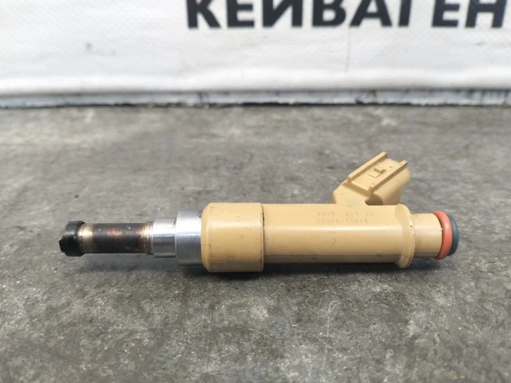 Форсунка топливная Toyota Corolla E150