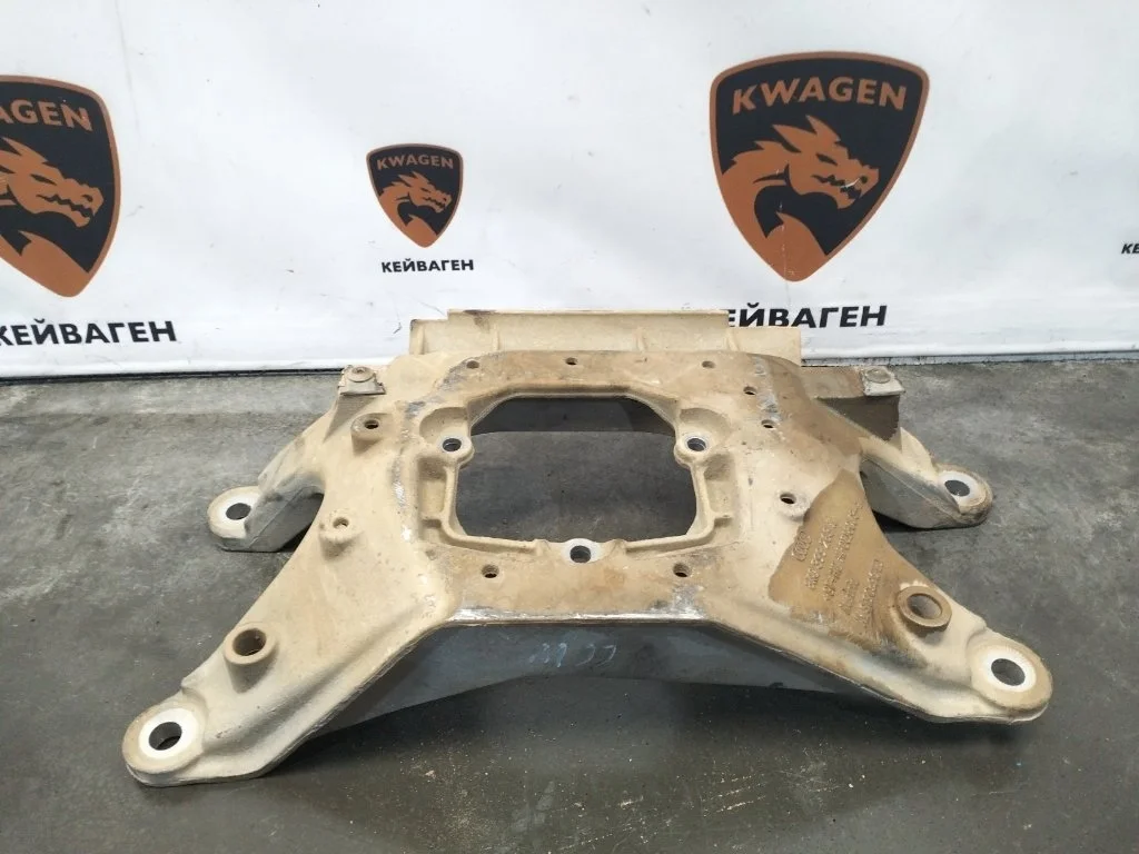 Опора акпп Audi Q5 8R