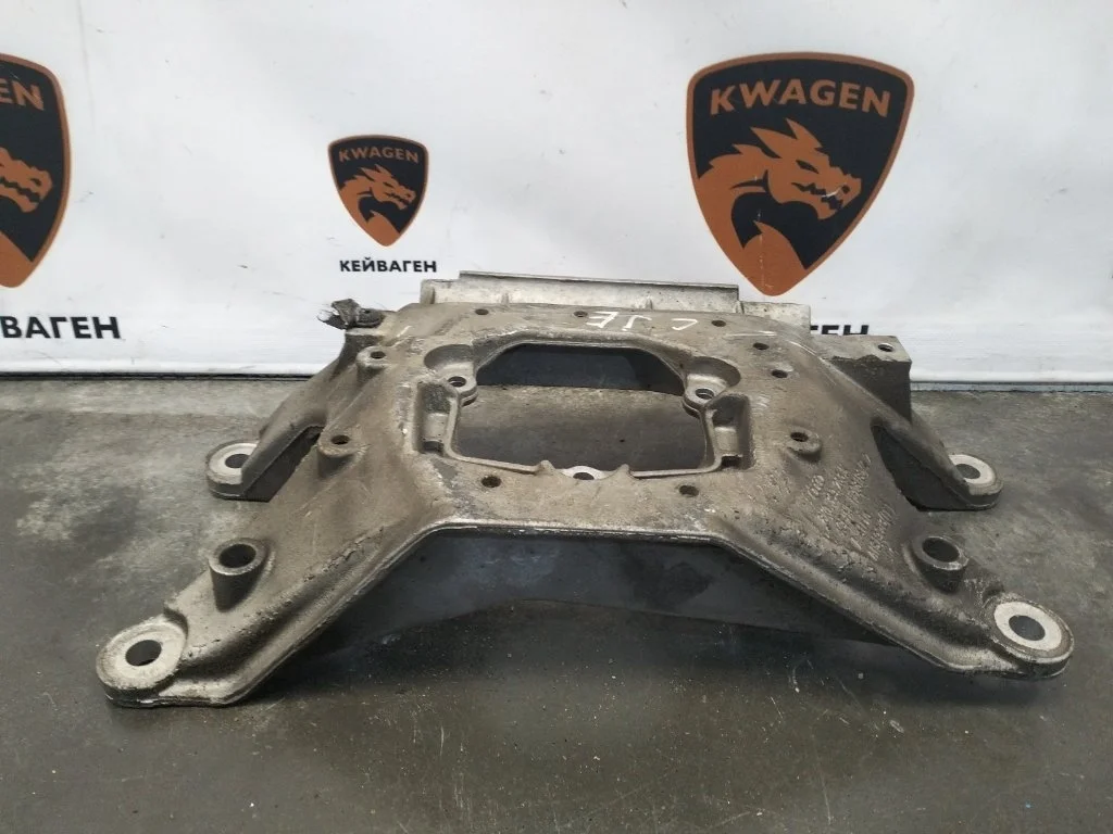 Опора акпп Audi A4 B8