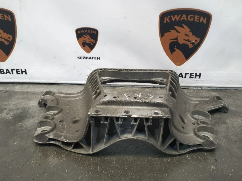 Опора акпп Audi A6 C6