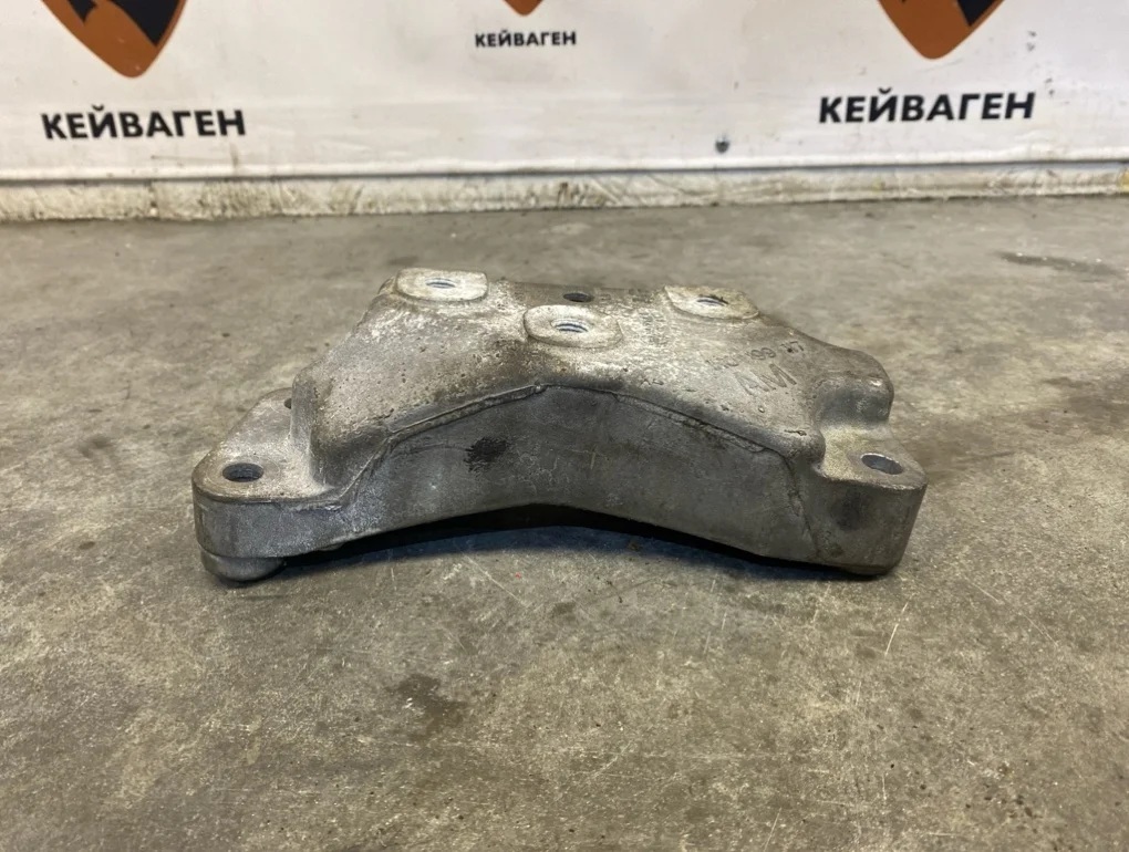 Опора акпп Volkswagen Passat 2010 B7