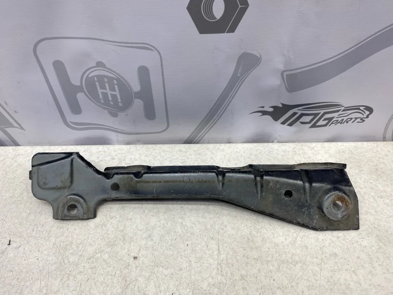 Кронштейн переднего правого крыла Mercedes-benz GL 2007 X164