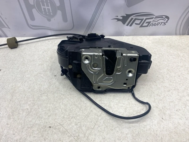 Замок задней правой двери Mercedes-benz 2002 W203