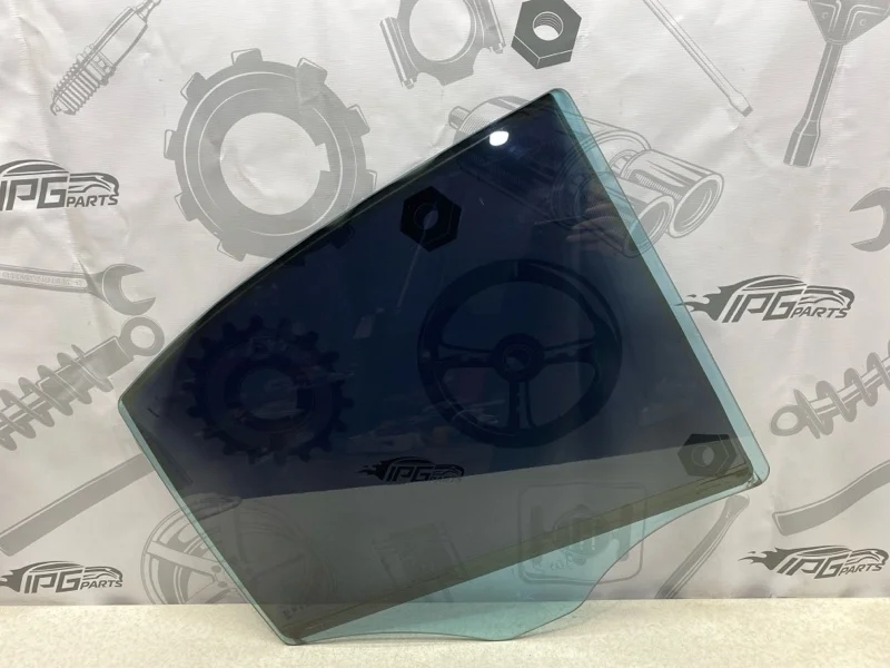 Стекло задней правой двери опускное Mercedes-benz 2004 W211