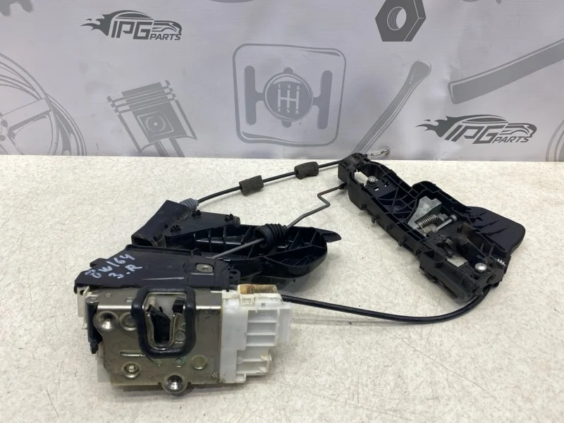 Замок задней правой двери Mercedes-benz W164