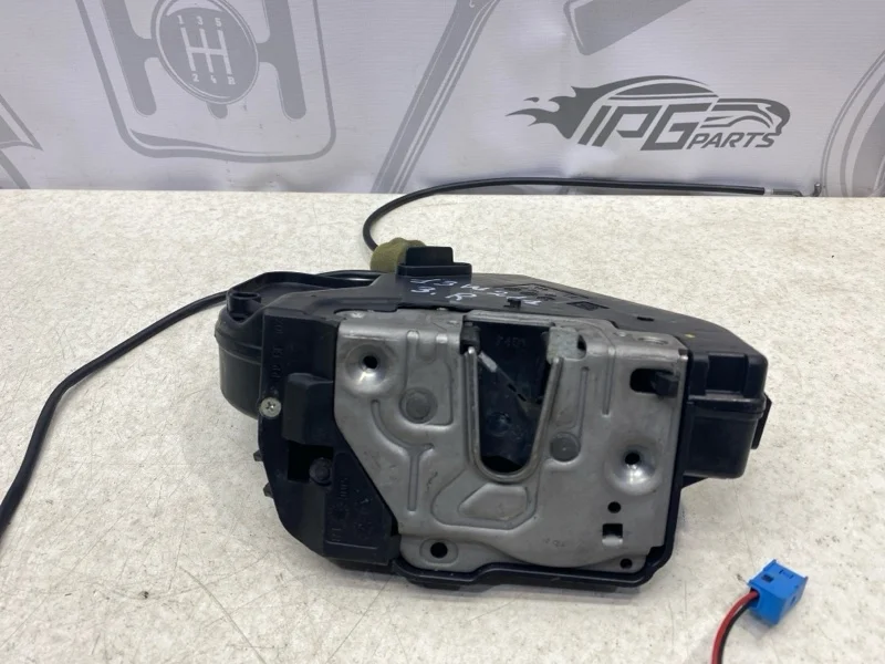 Замок задней правой двери Mercedes-benz 2007 W211