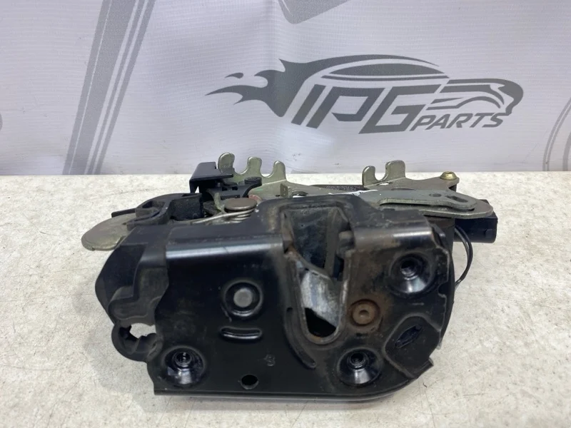 Замок левой сдвижной двери Mercedes-benz Vito 2008 W639