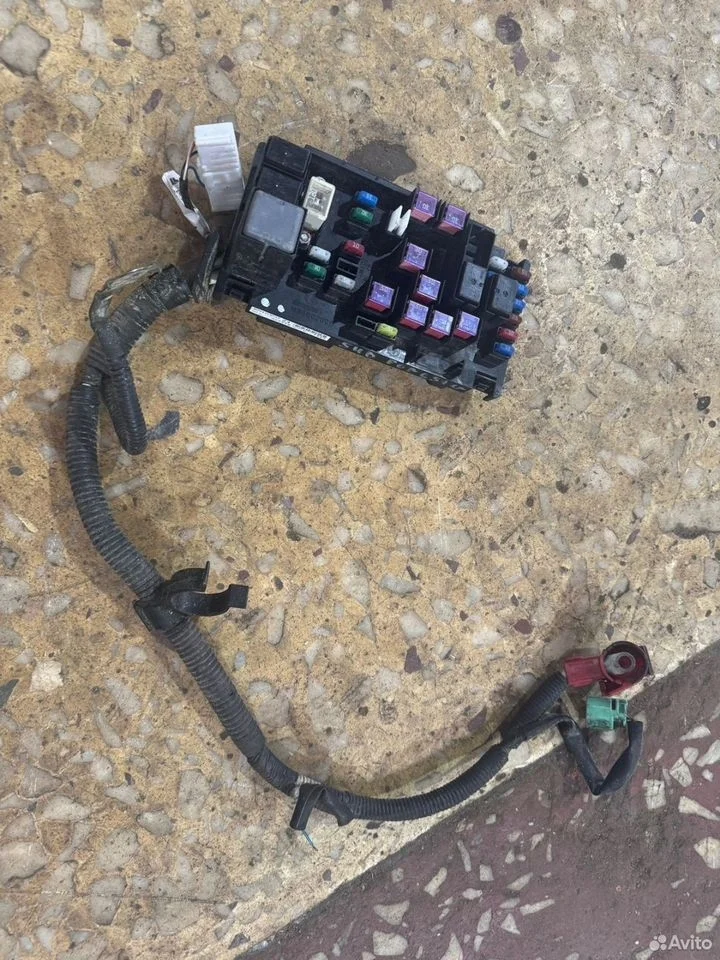 Блок предохранителей субару трибека