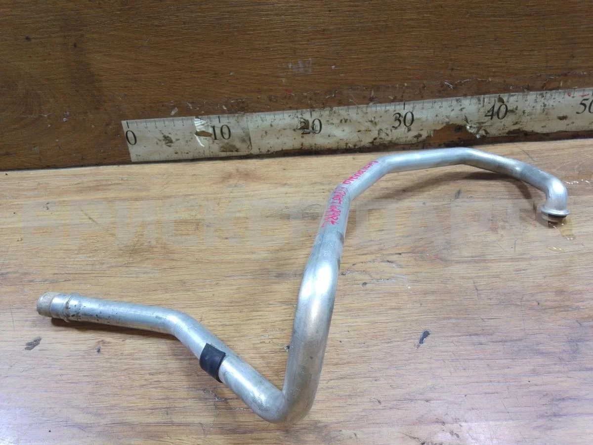 Патрубок отопителя Ленд Ровер Дискавери 3