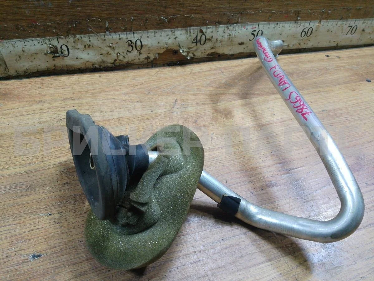 Патрубок отопителя Ленд Ровер Дискавери 3