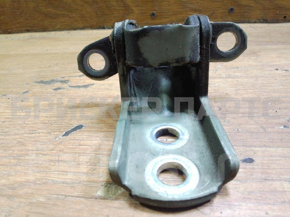 Петля двери пер левой Ниссан Тиида 1  C11