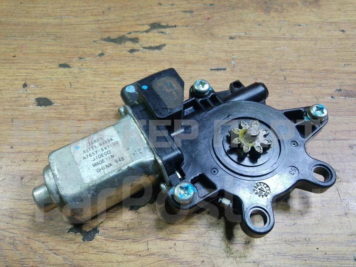 Моторчик стеклопод. Ниссан Тиида 1  C11