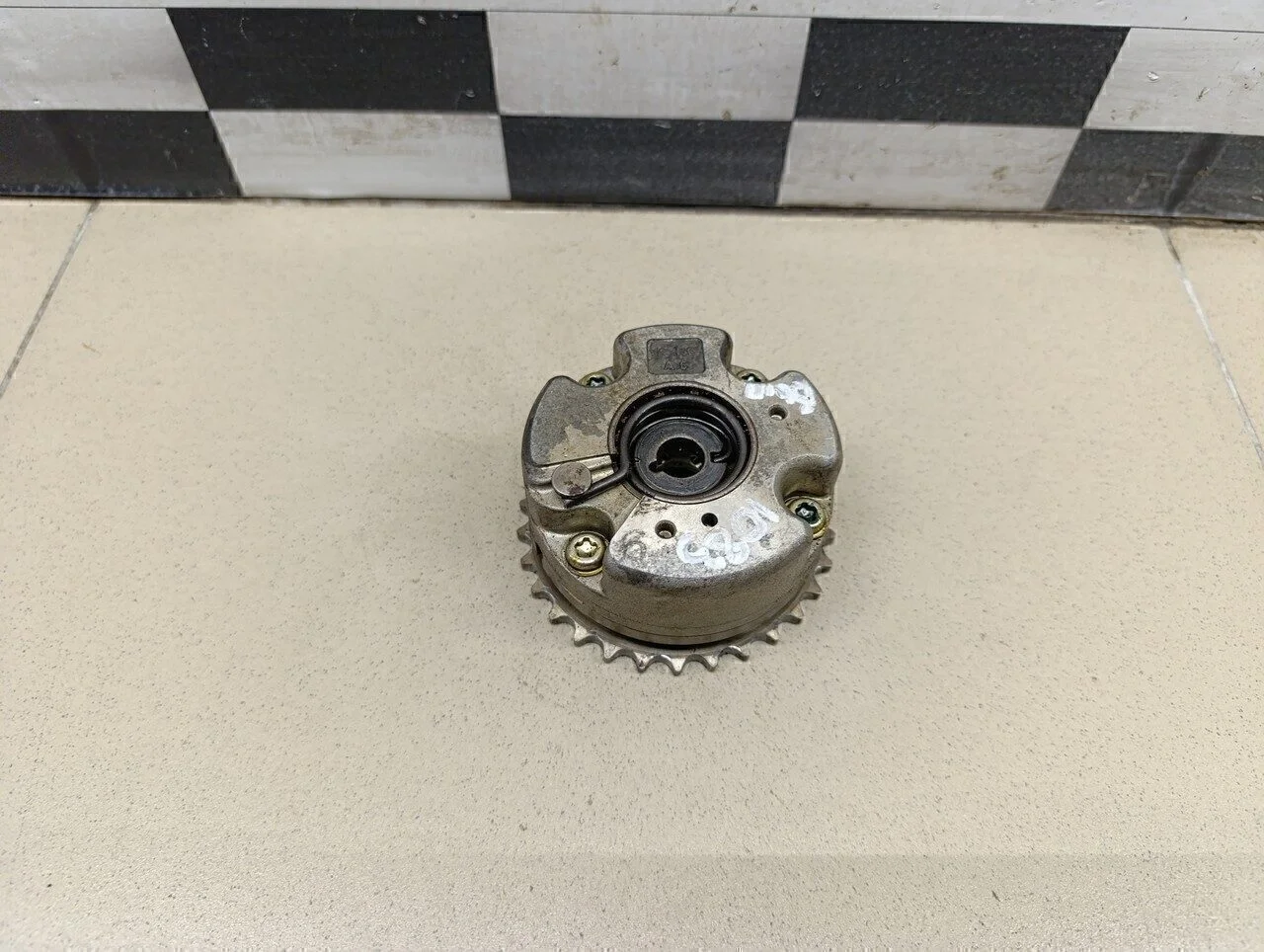 Механизм изменения фаз ГРМ Touareg 2010>