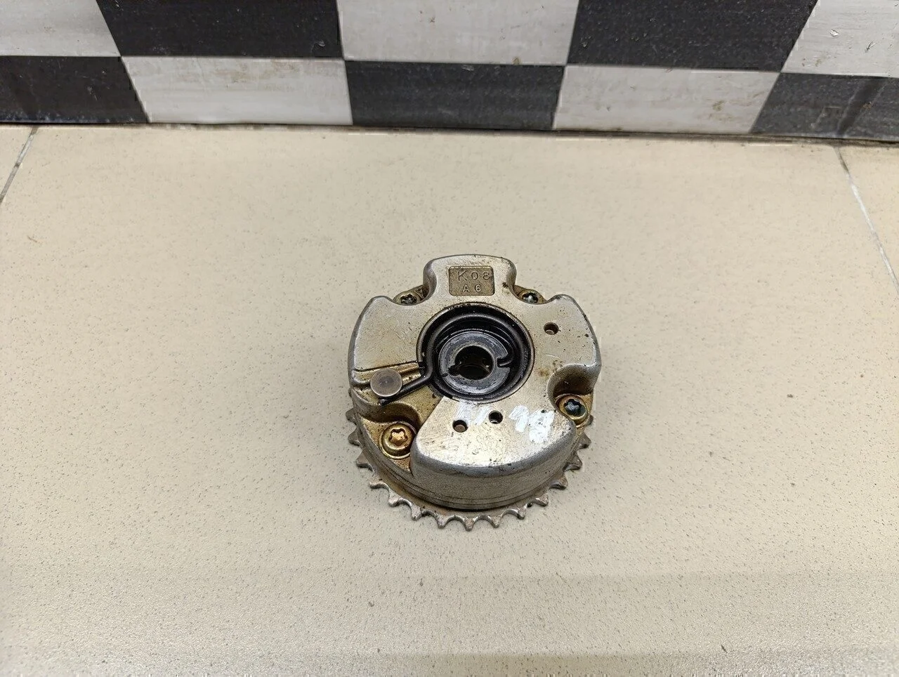 Механизм изменения фаз ГРМ Touareg 2010>