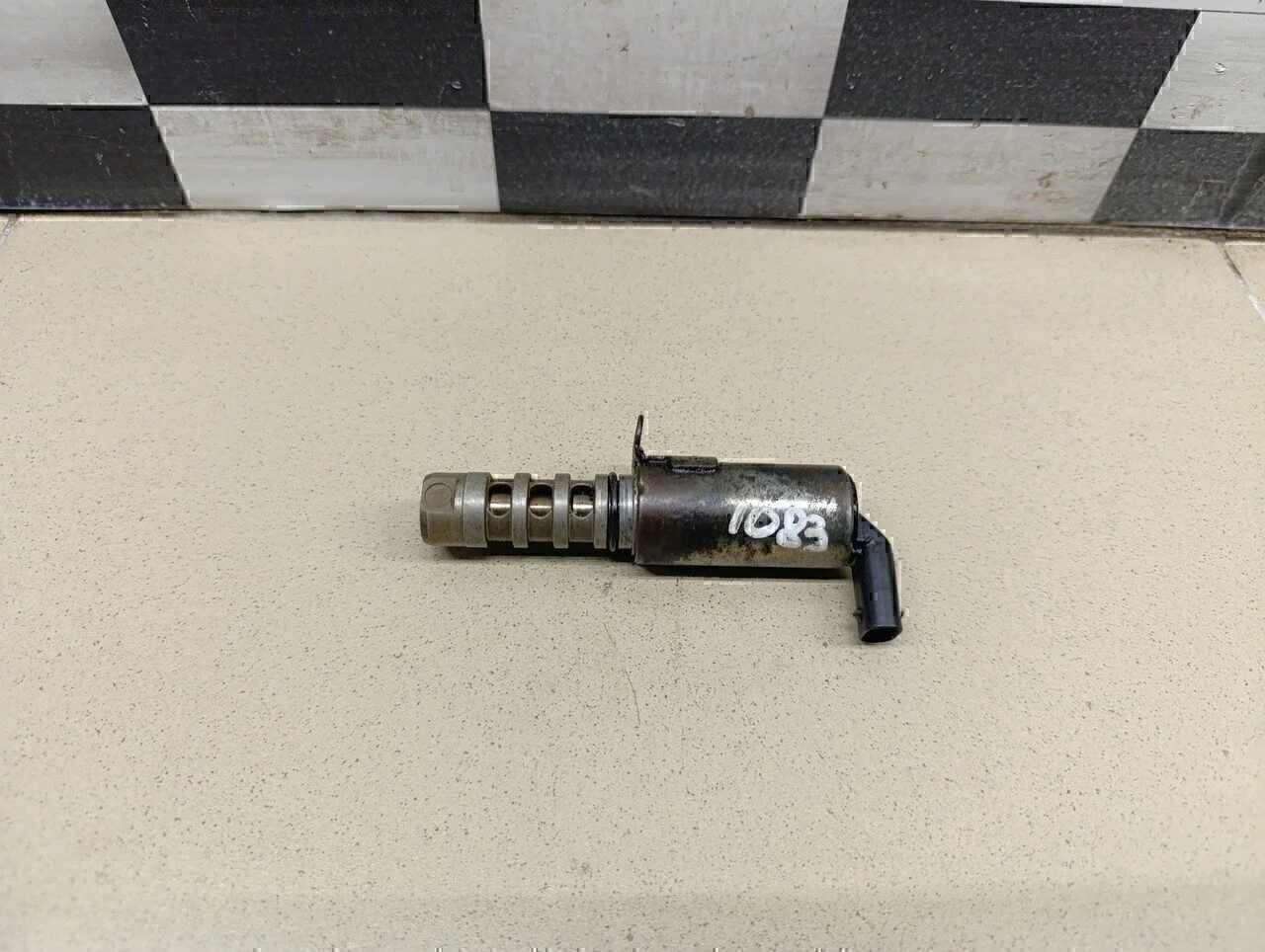 Клапан электромагн. изменения фаз ГРМ A6 [C6,4F] 2005-2011