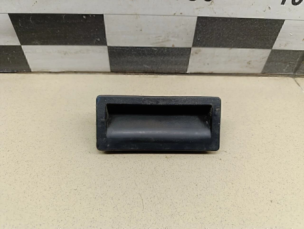 Кнопка открывания багажника Passat [B6] 2005-2010