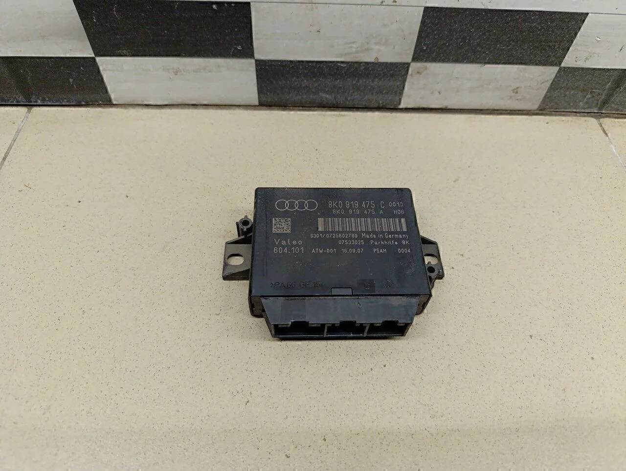 Блок управления парктроником	 A4 [B8] 2007-2015