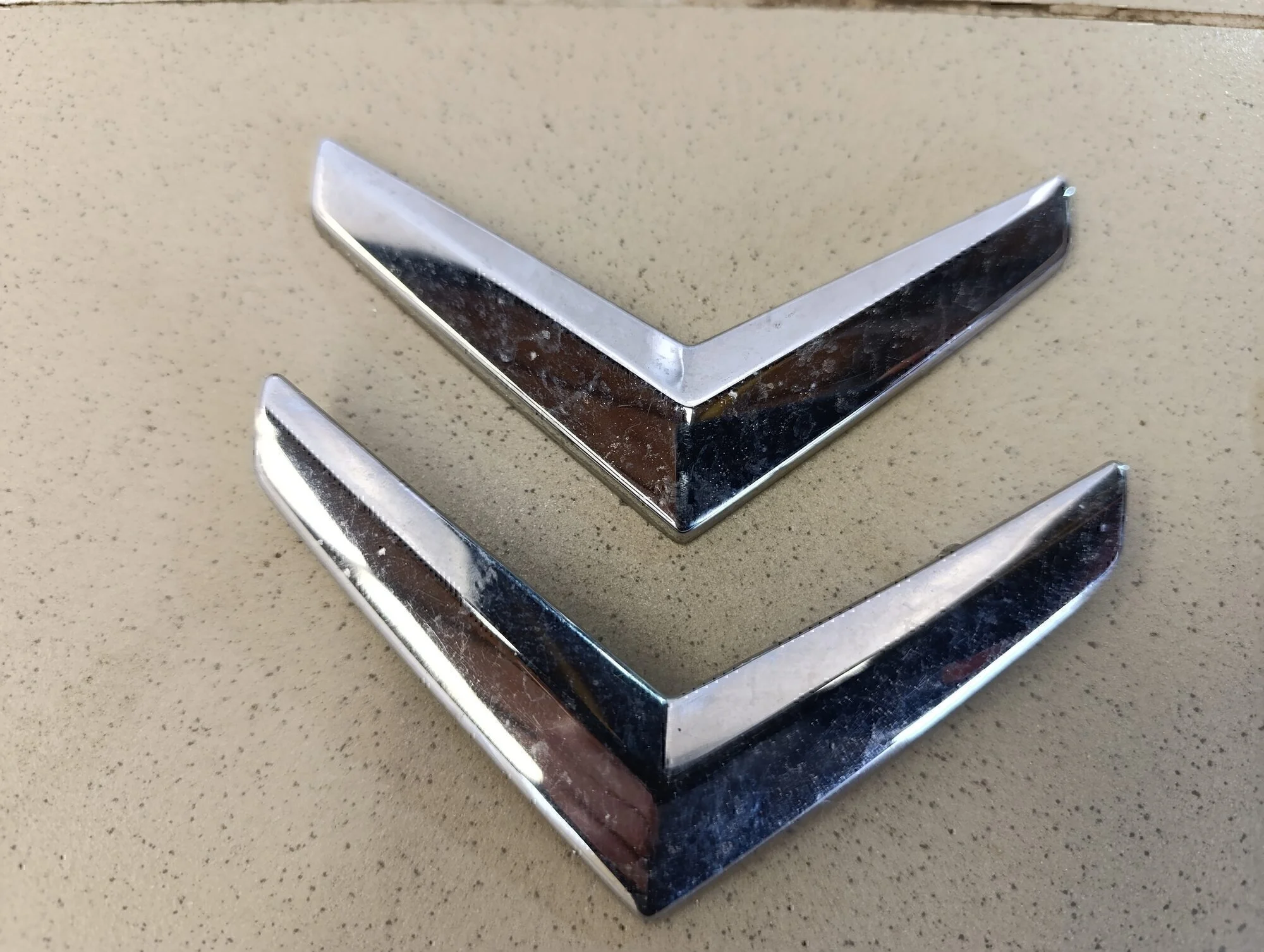 Эмблема C3 2002-2009