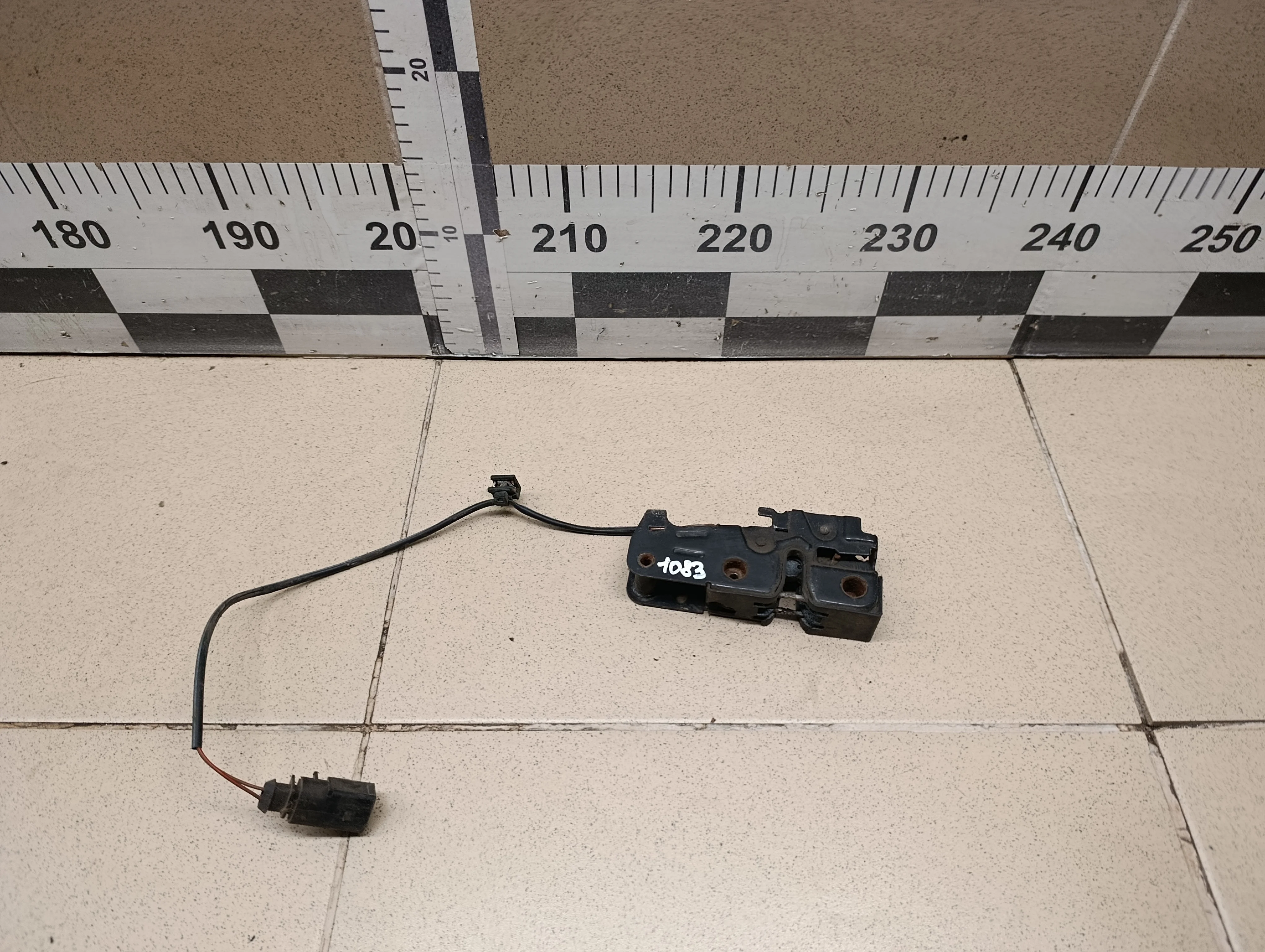 Замок капота A5/S5 [8T] Coupe/Sportback 2008-2016