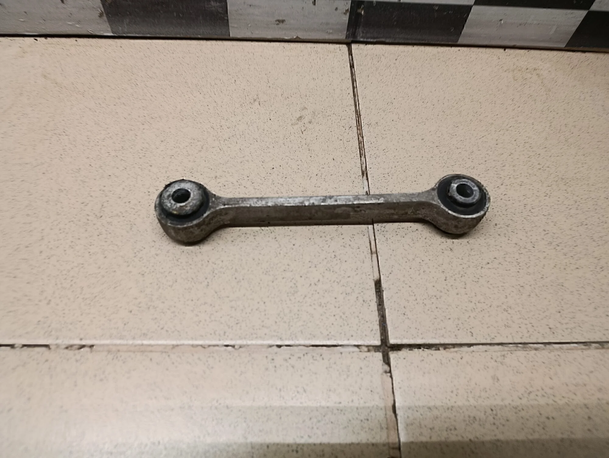 Стойка переднего стабилизатора A5/S5 [8T] Coupe/Sportback 2008-2016