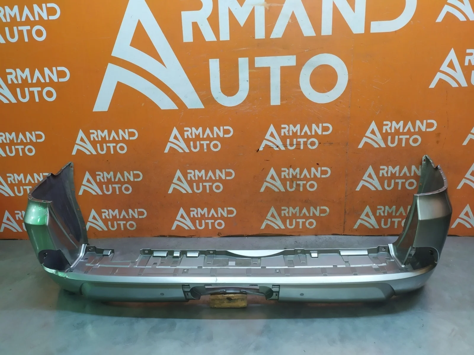 Бампер Lexus LX 2015-2023 URJ200