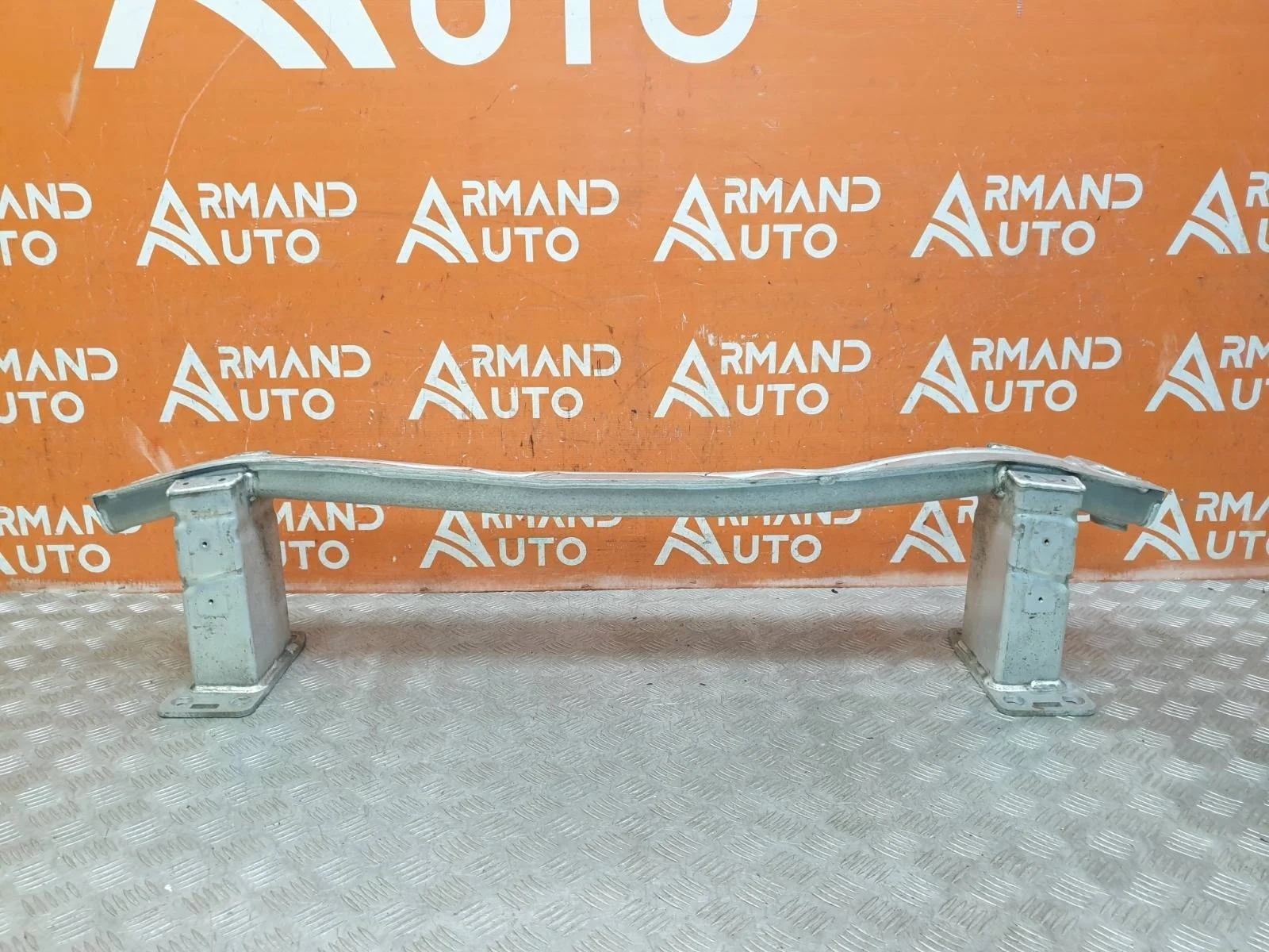 Усилитель бампера Audi Q7 2015-нв 4M