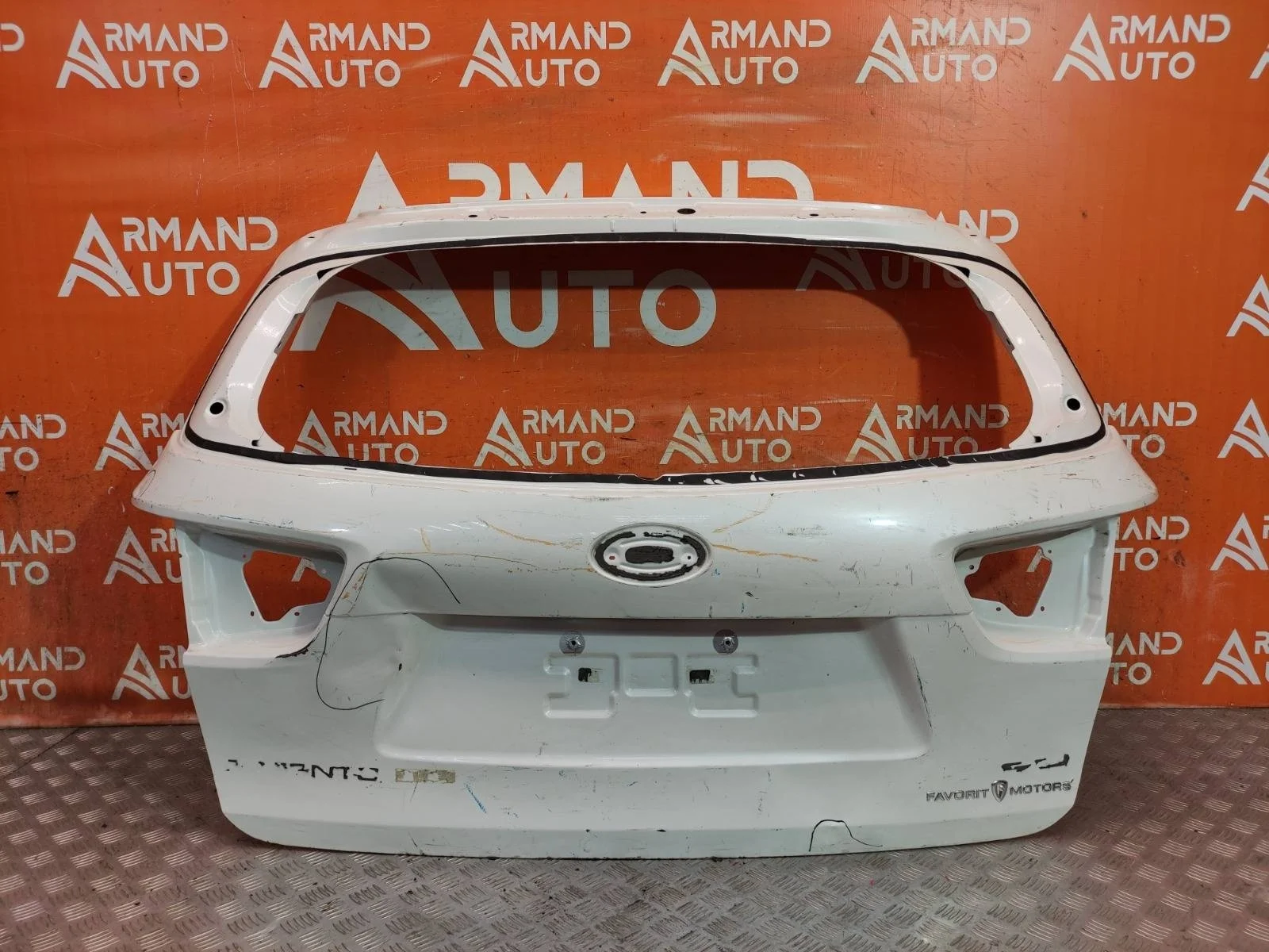 Дверь багажника Kia Sorento 2014-2020 3 Prime UM