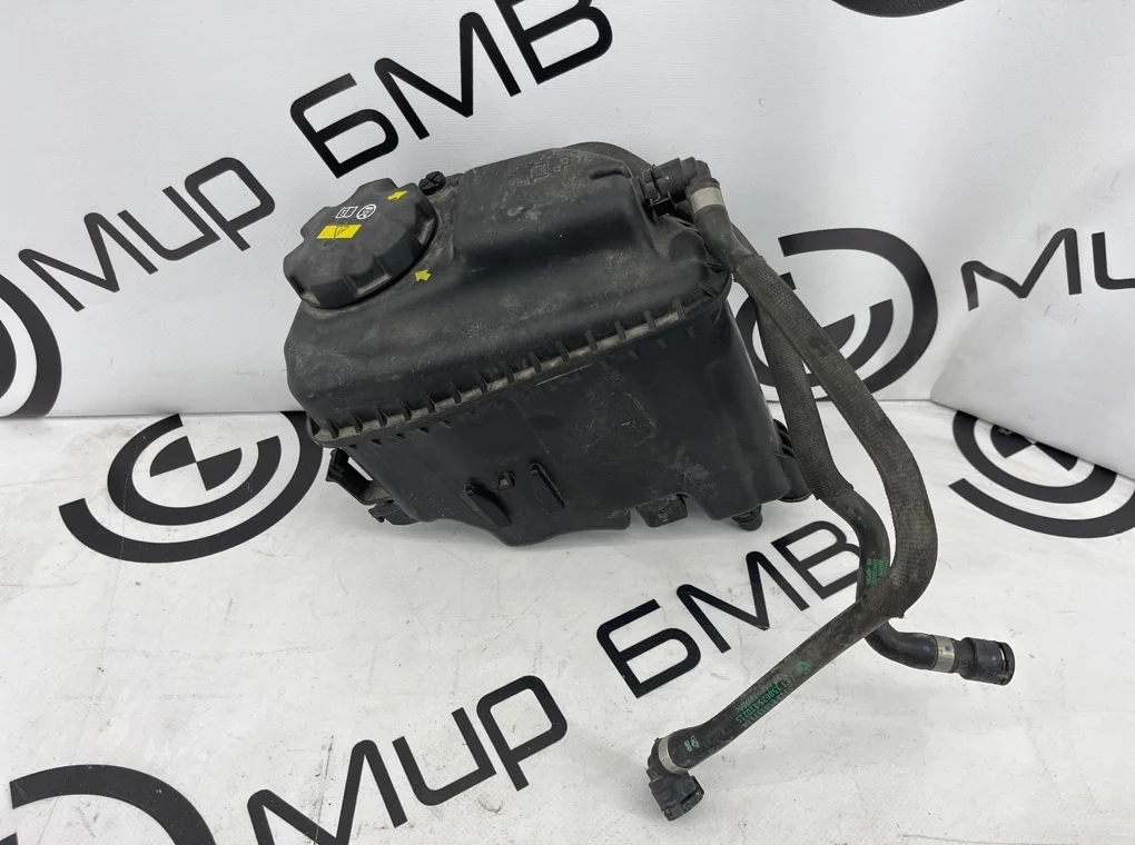 Бачок гидроусилителя руля BMW X7 M50d 2019 G07