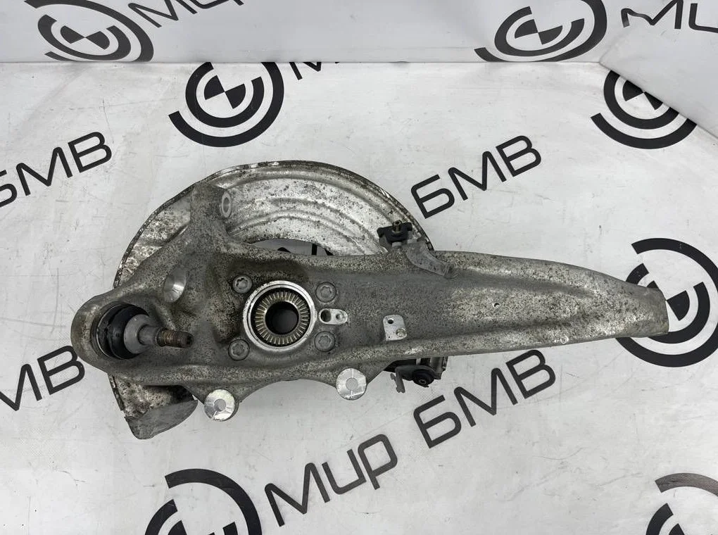 Кулак поворотный BMW 740Ld xDrive 2020 G12 LCI