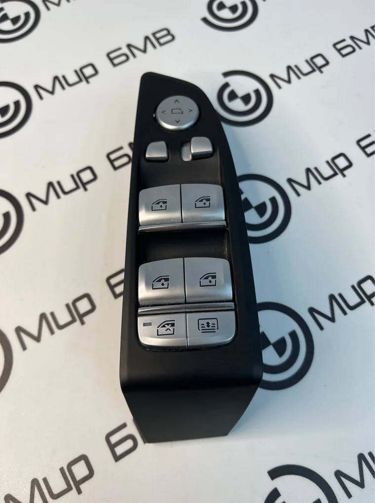 Блок кнопок BMW 740Ld xDrive 2020 G12 LCI