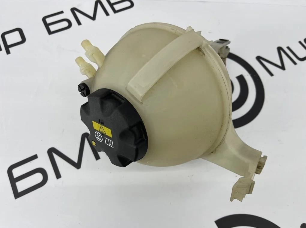 Бачок расширительный BMW 740Ld xDrive 2020 G12 LCI