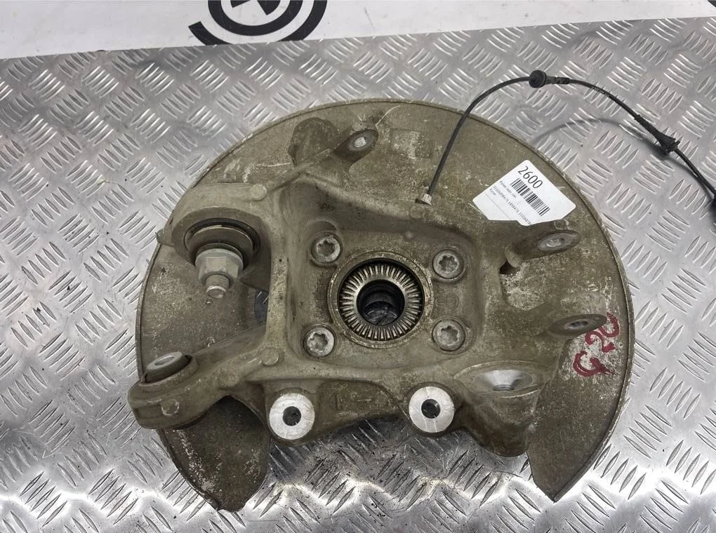 Кулак BMW 3 - series G20