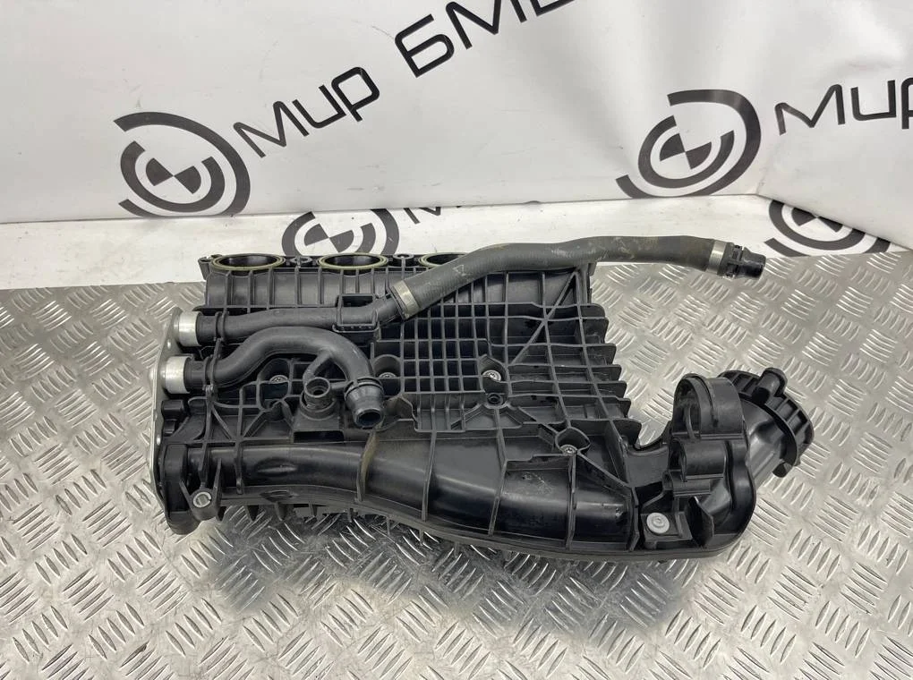 Коллектор впускной BMW 5' 530E 2019 G30