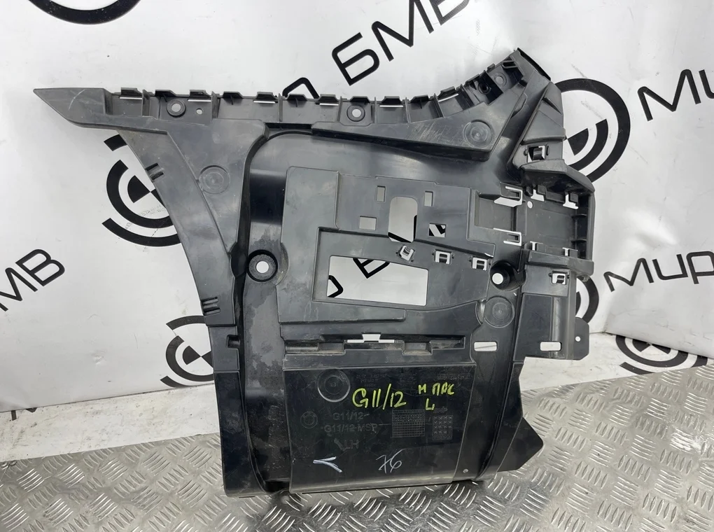 Кронштейн бампера BMW 7 - series G12