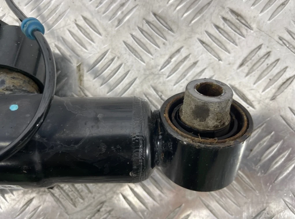 Амортизатор подвески BMW X5 xDrive30d xLine 2019 G05