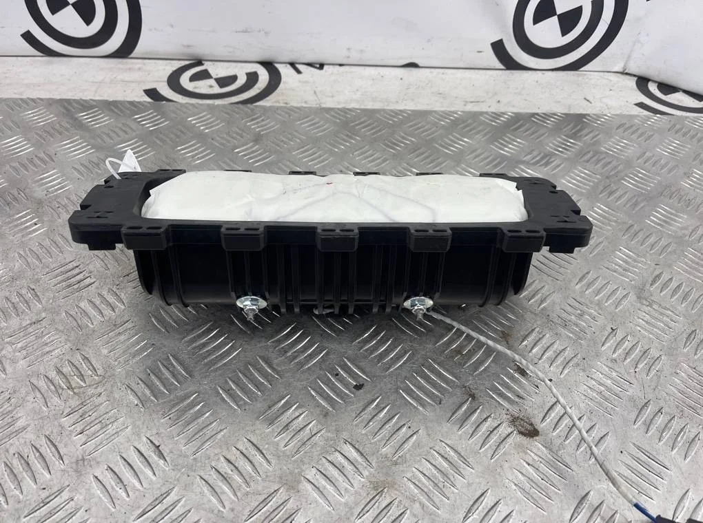 Подушка безопасности пассажира BMW 5' 540I XDR 2018 G30