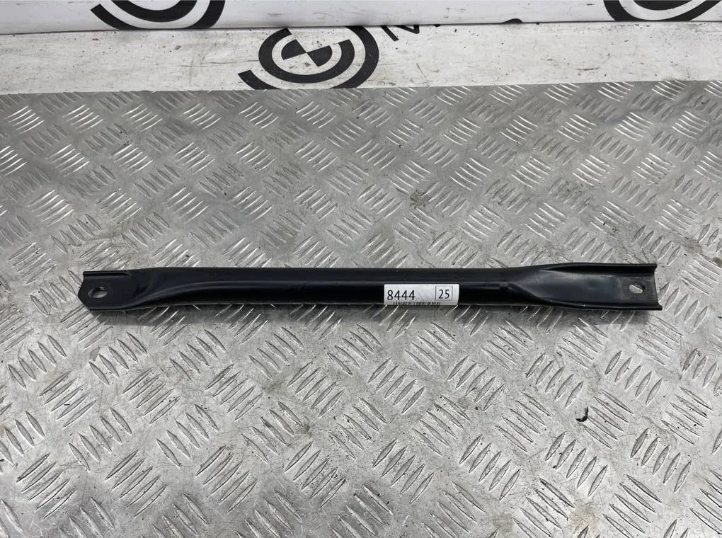 Растяжка моторного отсека BMW 5' 530D XDR 2017 G30