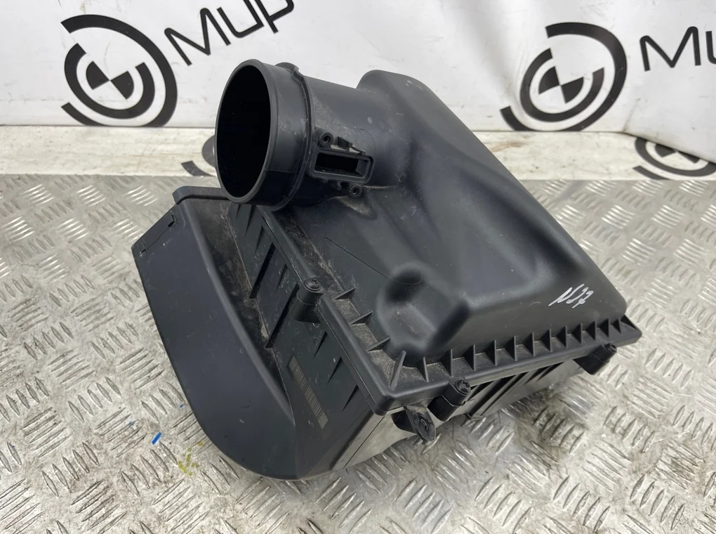 Корпус воздушного фильтра BMW X3 xDrive20d 2021 G01