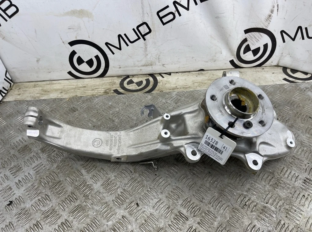 Кулак поворотный BMW X7 xDrive40d LCI 2023 G07