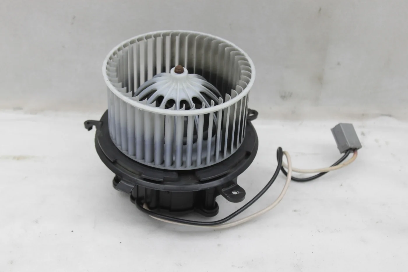 Мотор печки правый руль Опель Астра J