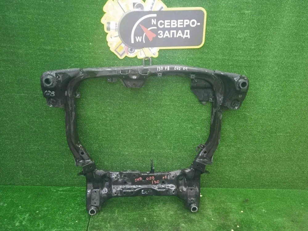 Балка под двс Hyundai I30 2010 624052L000 FD G4FC, передняя