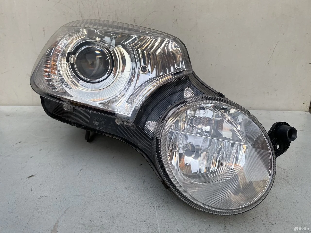 Фара правая ксенон skoda yeti 5l1941016b