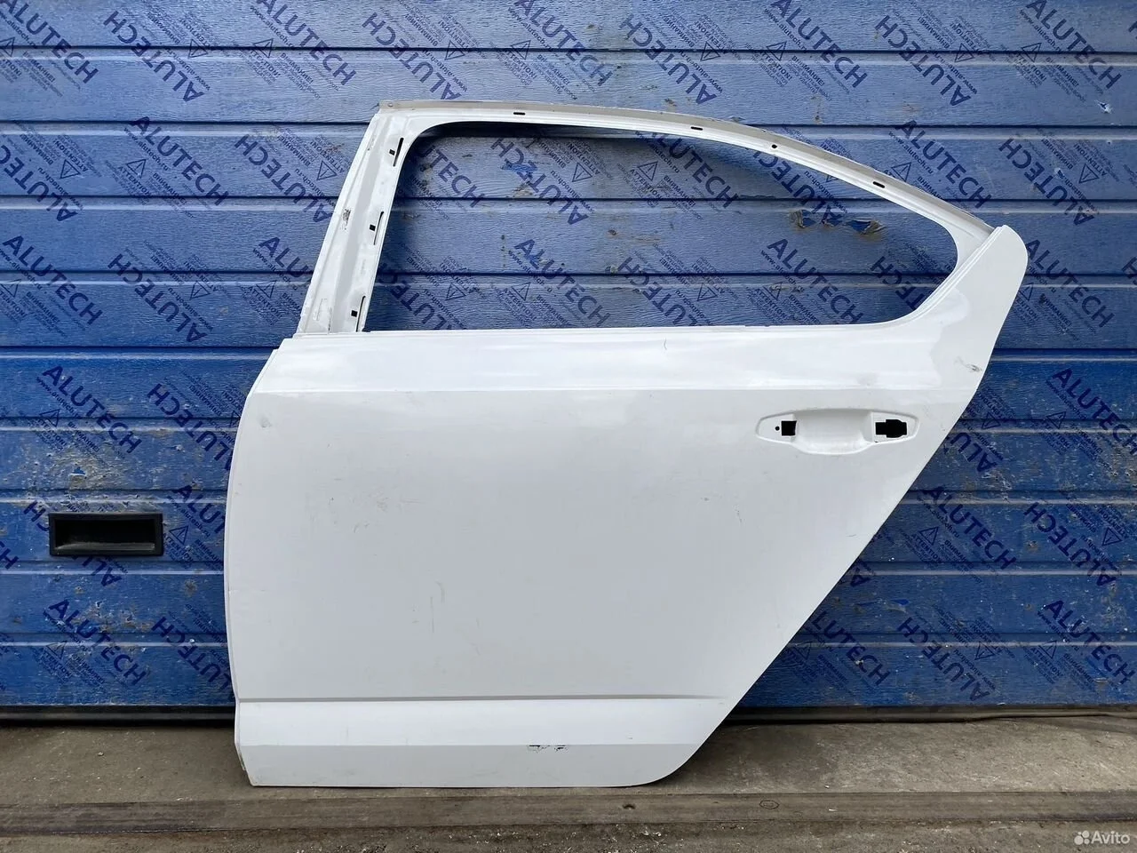 Дверь задняя левая skoda octavia a7
