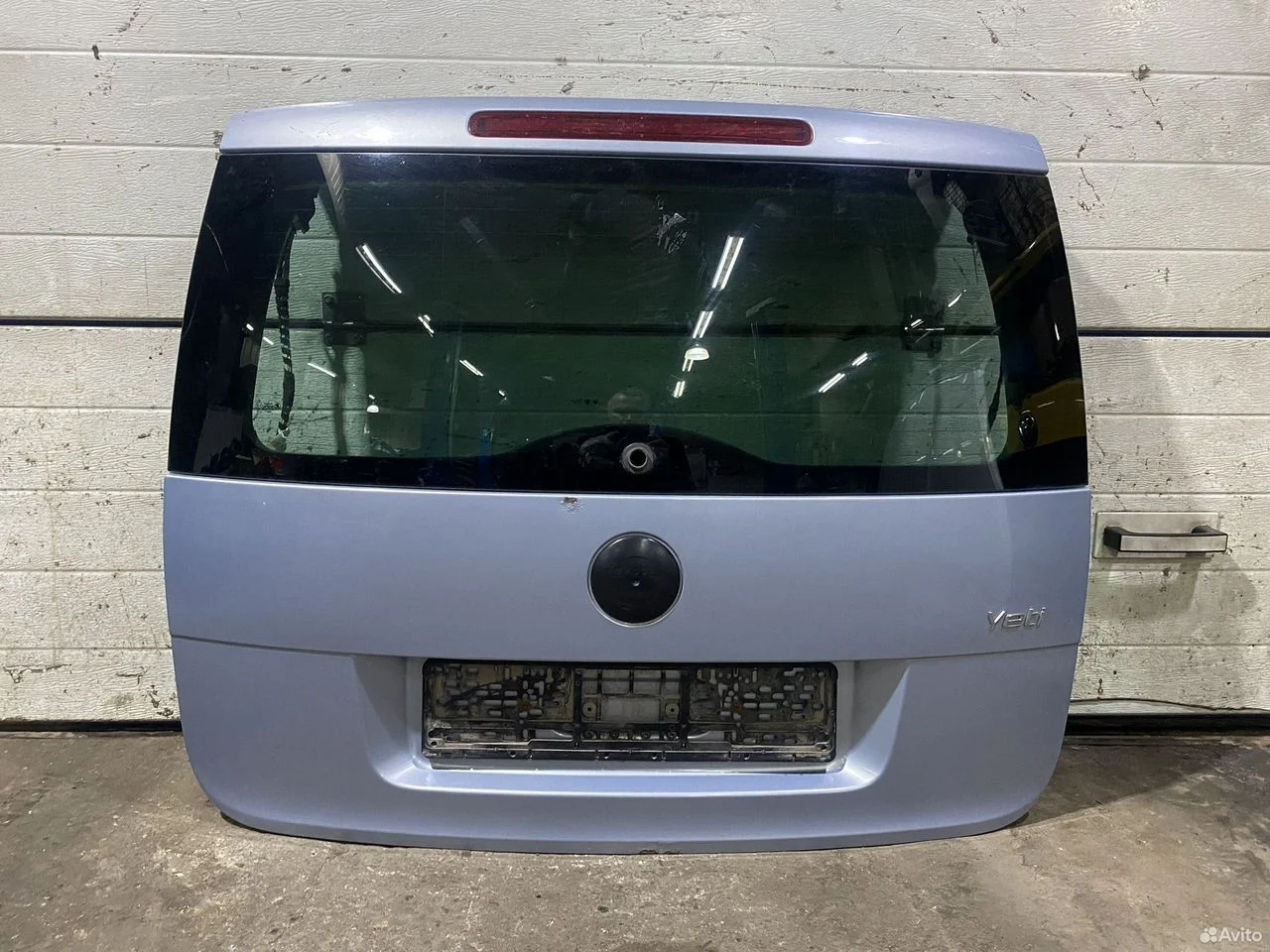 Крышка багажника skoda yeti 5l6827025d