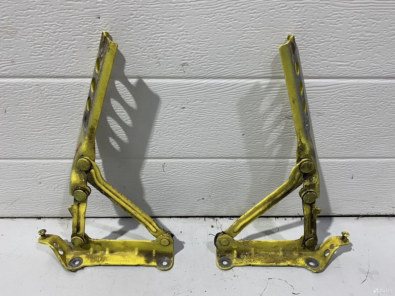 Петля капота skoda fabia 2