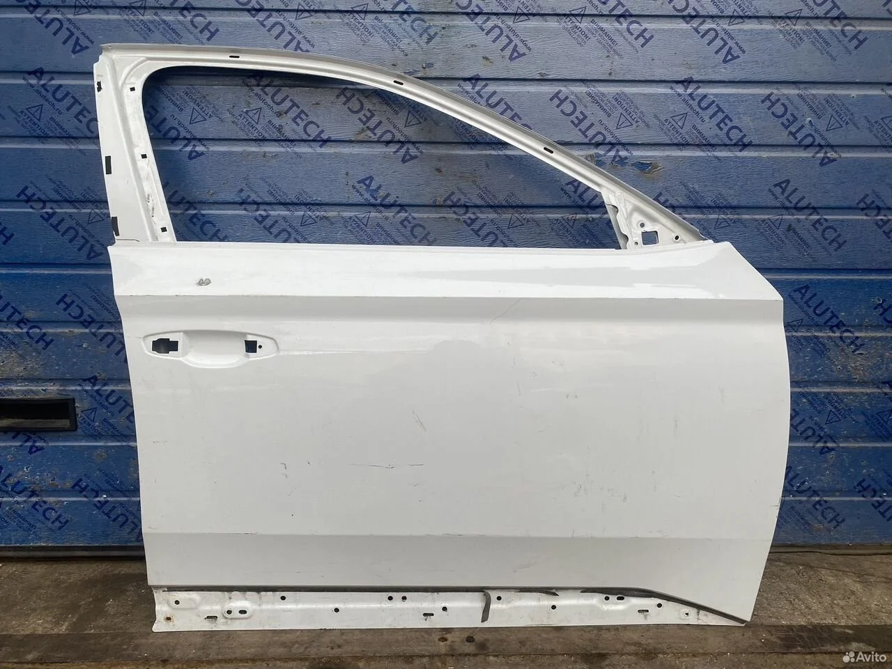 Дверь передняя правая skoda superb 3