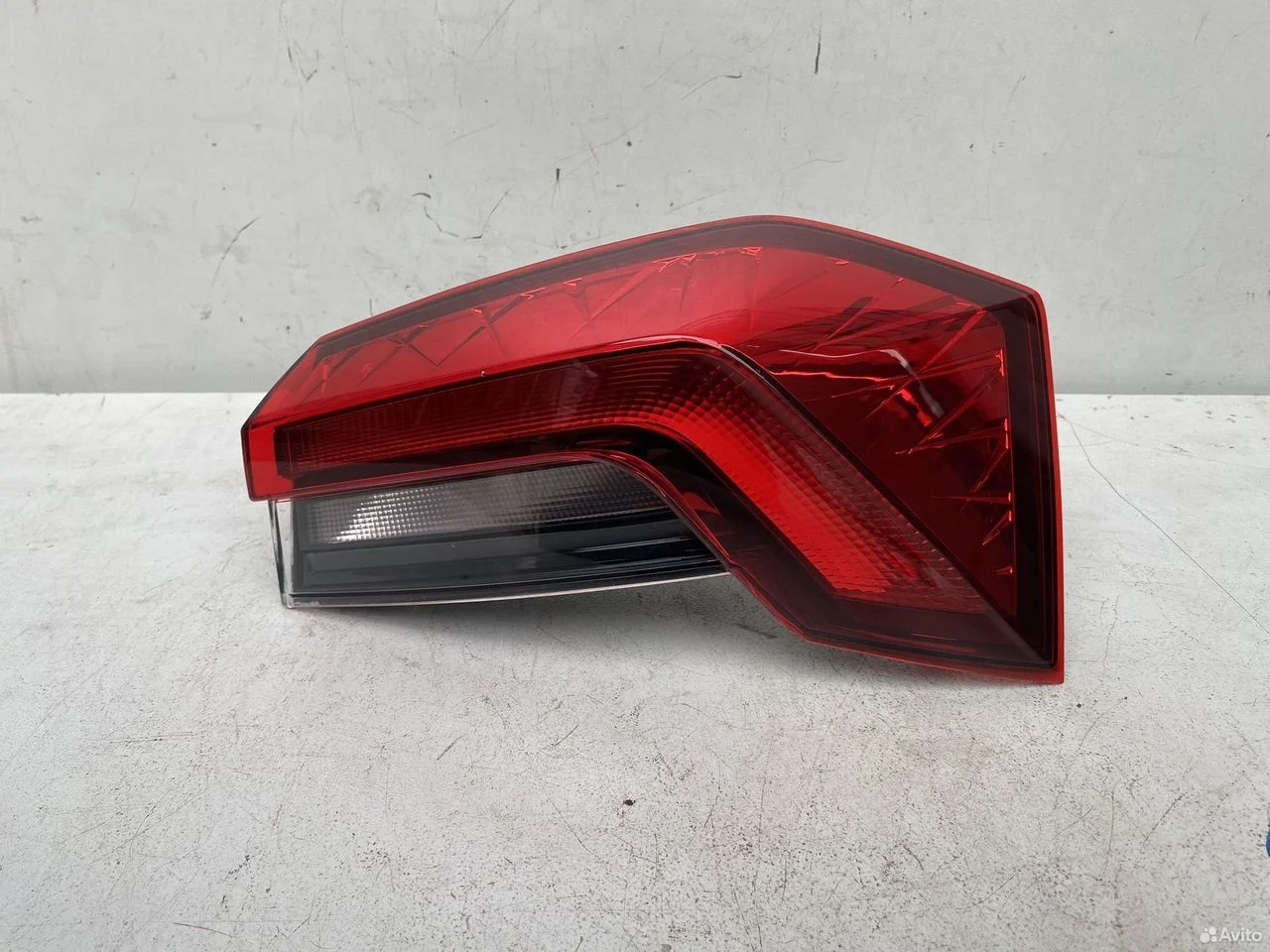 Фонарь задний правый skoda rapid 2