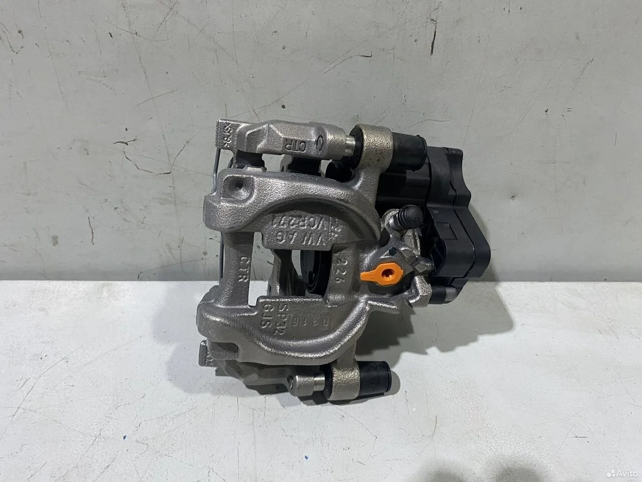 Суппорт тормозной задний правый volkswagen golf 7